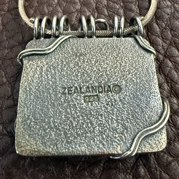 Zealandia Sterling Carved Cat Pendant Necklace Signed Susan Tereba